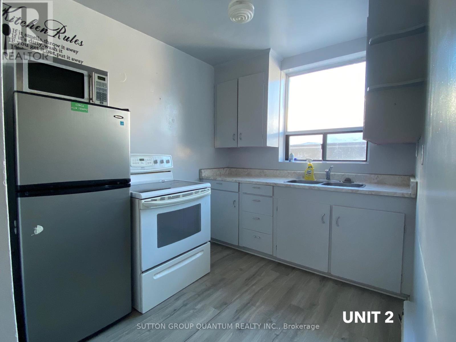 Photo 3 of 25 A Milton Street, Toronto ON