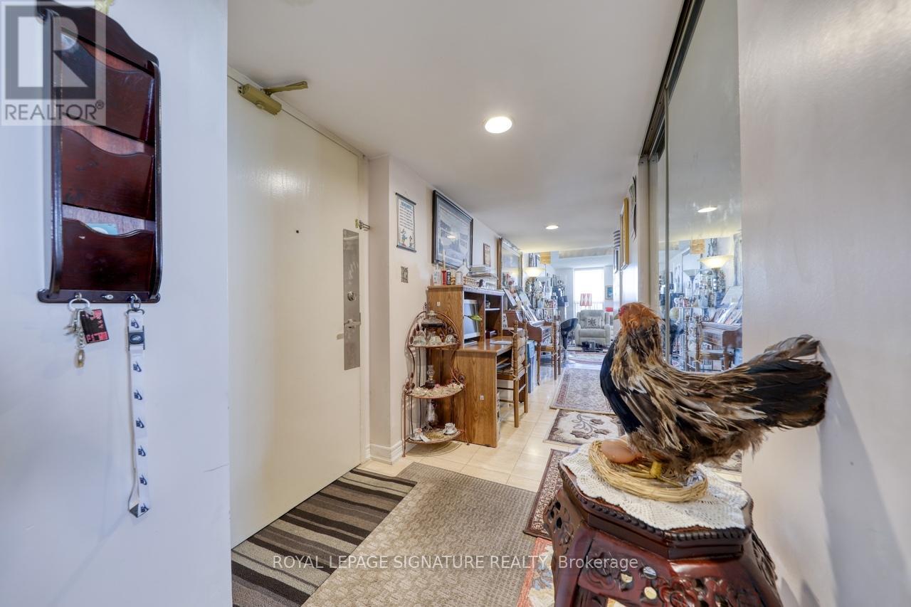 Photo 38 of 904 6 Humberline Drive, Toronto ON