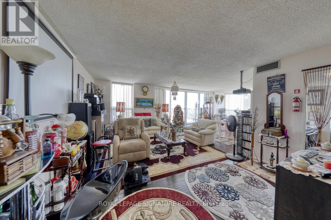 Photo 43 of 904 6 Humberline Drive, Toronto ON