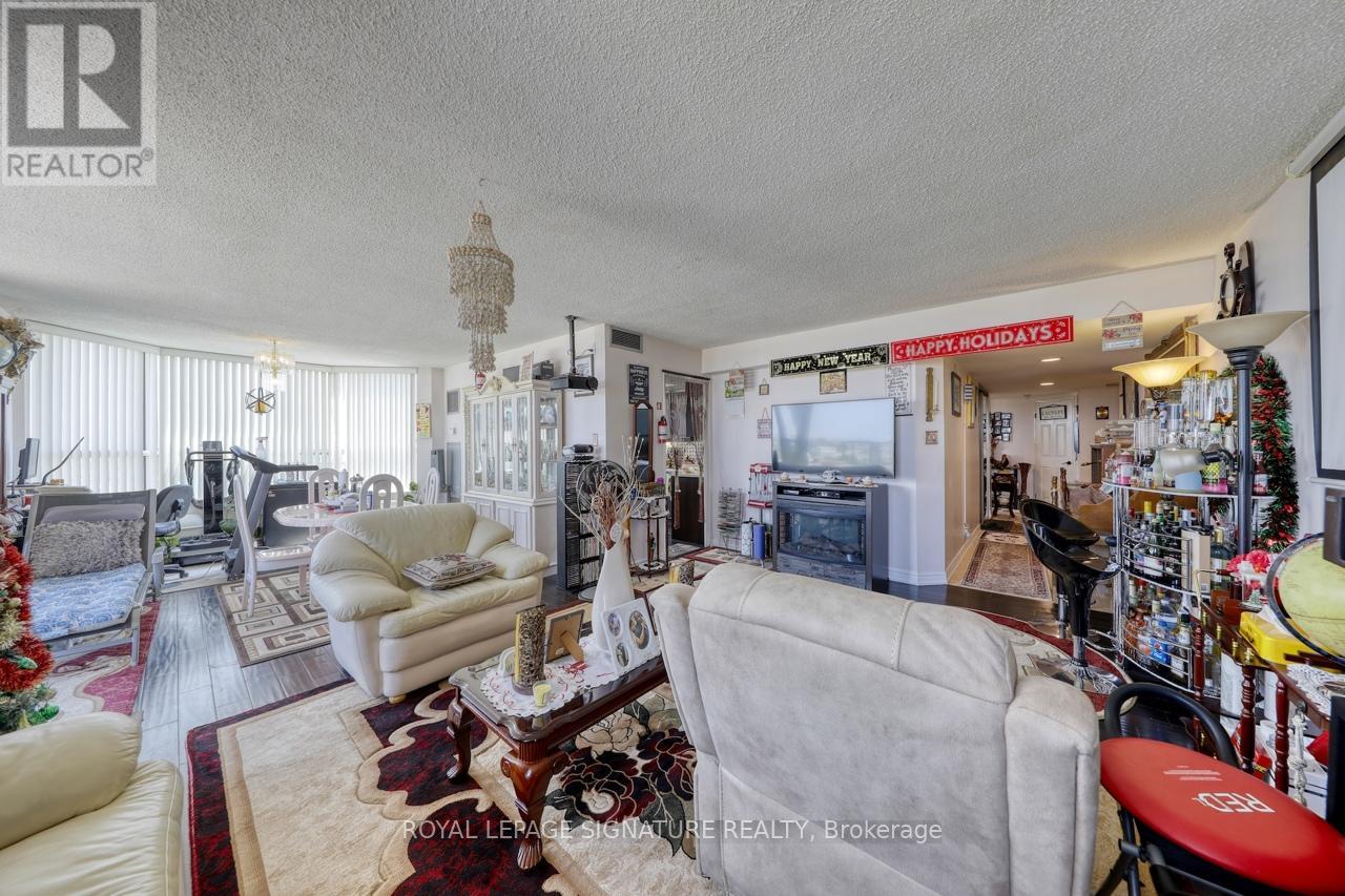 Photo 41 of 904 6 Humberline Drive, Toronto ON