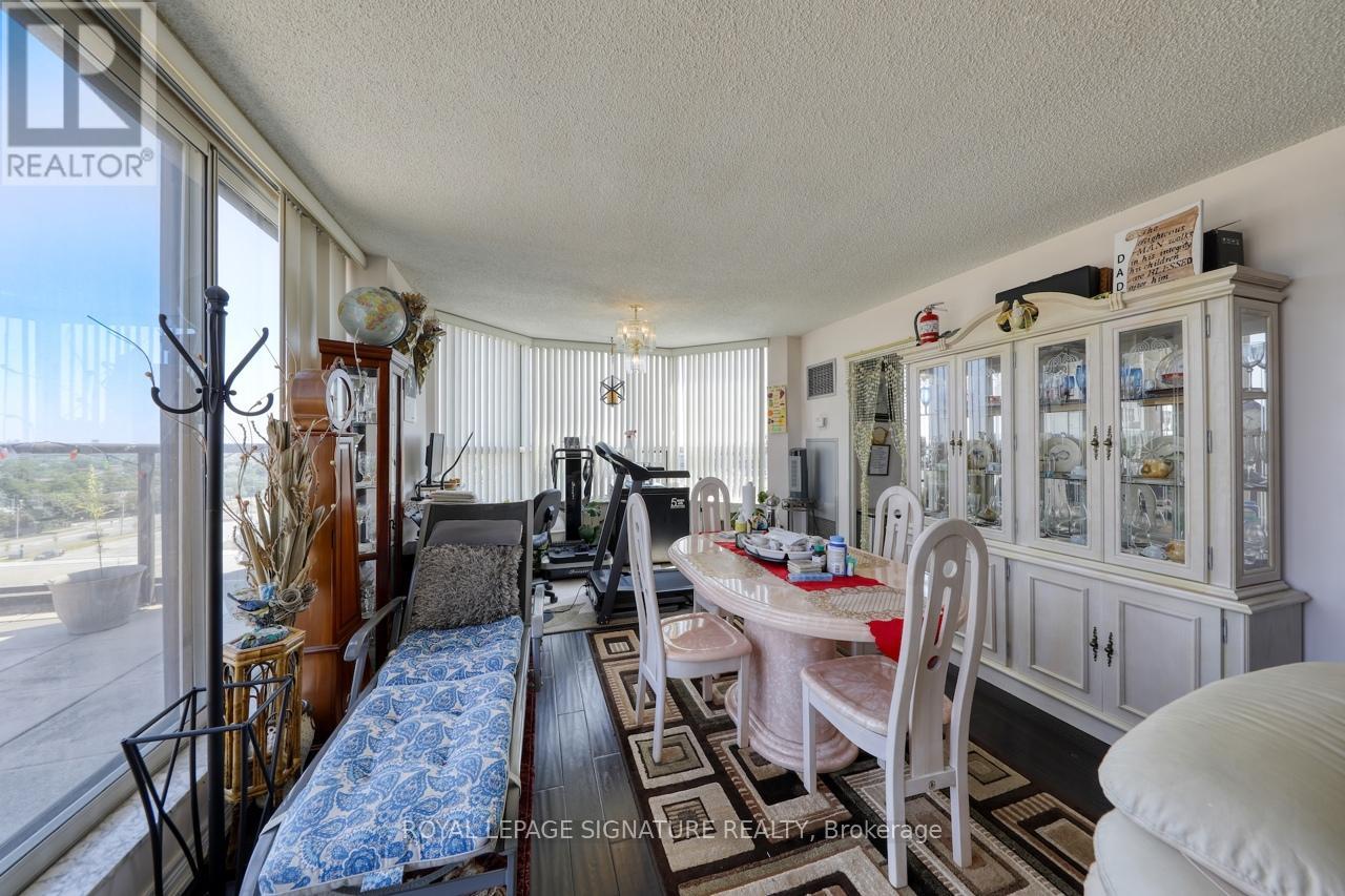 Photo 29 of 904 6 Humberline Drive, Toronto ON
