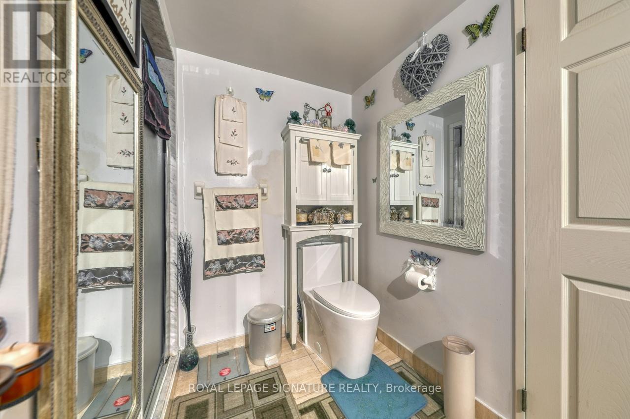 Photo 21 of 904 6 Humberline Drive, Toronto ON