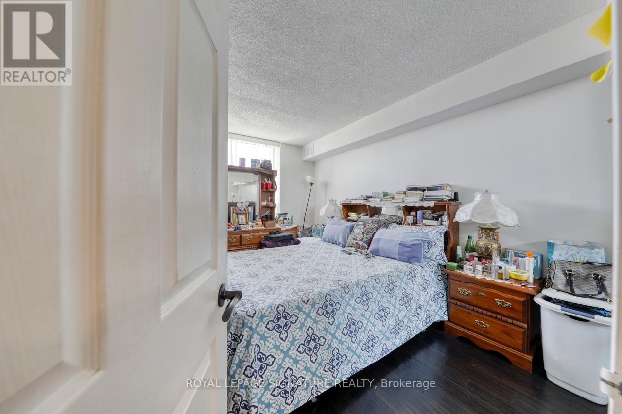 Photo 20 of 904 6 Humberline Drive, Toronto ON