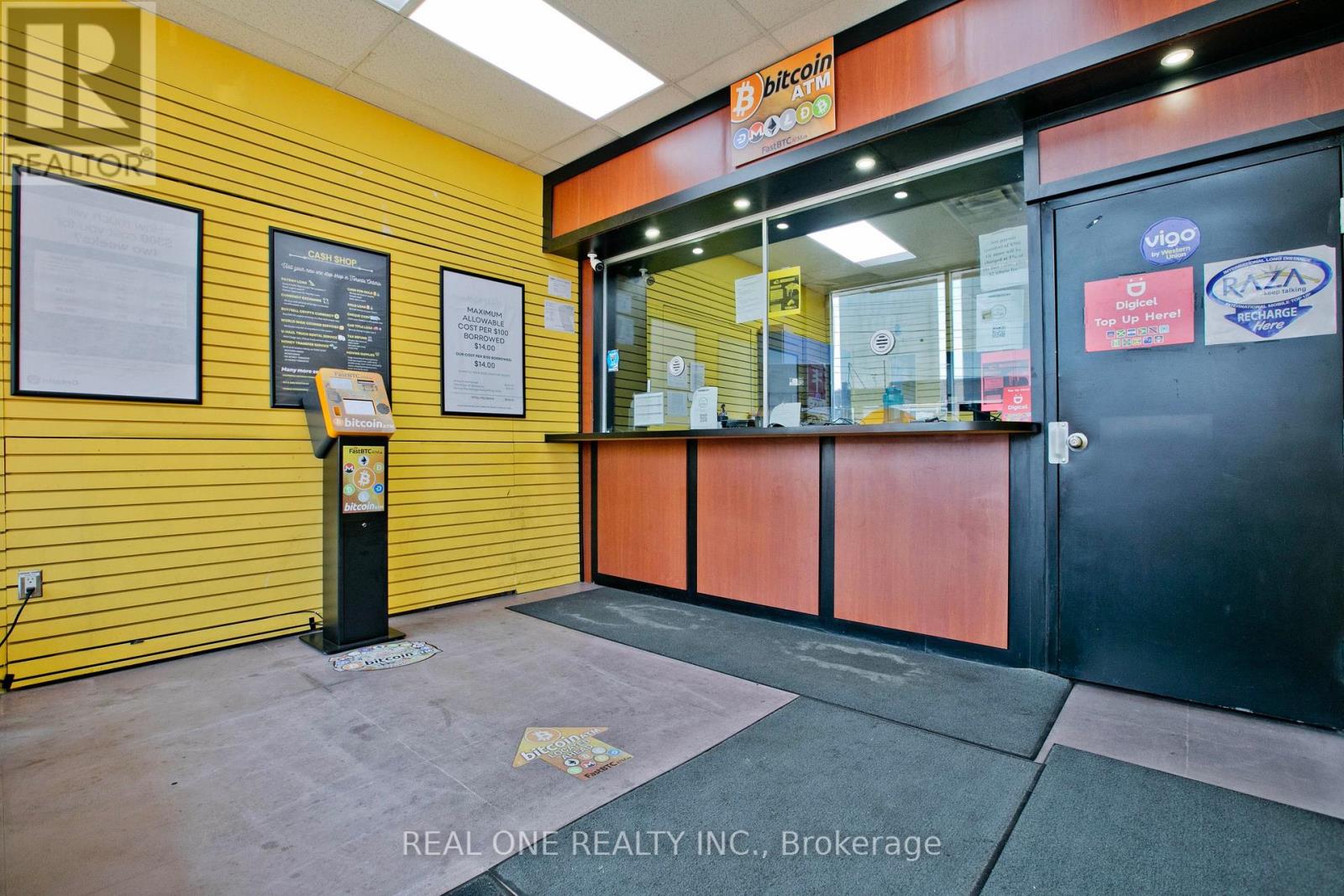 Photo 3 of 1702 Jane Street, Toronto ON