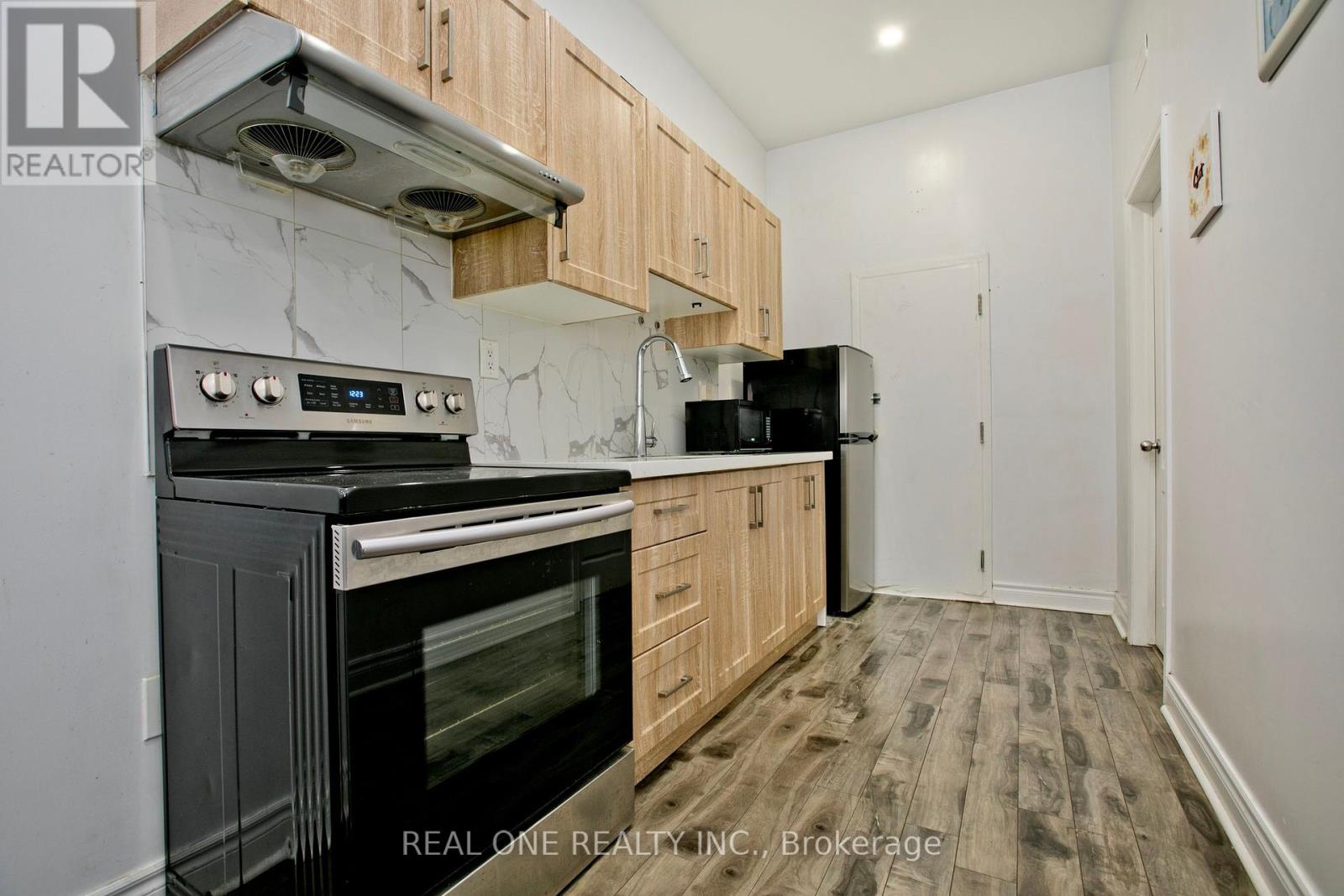 Photo 11 of 1702 Jane Street, Toronto ON