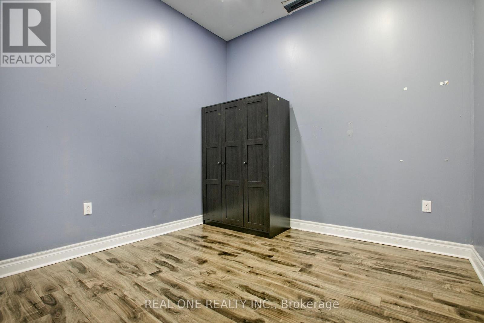 Photo 5 of 1702 Jane Street, Toronto ON