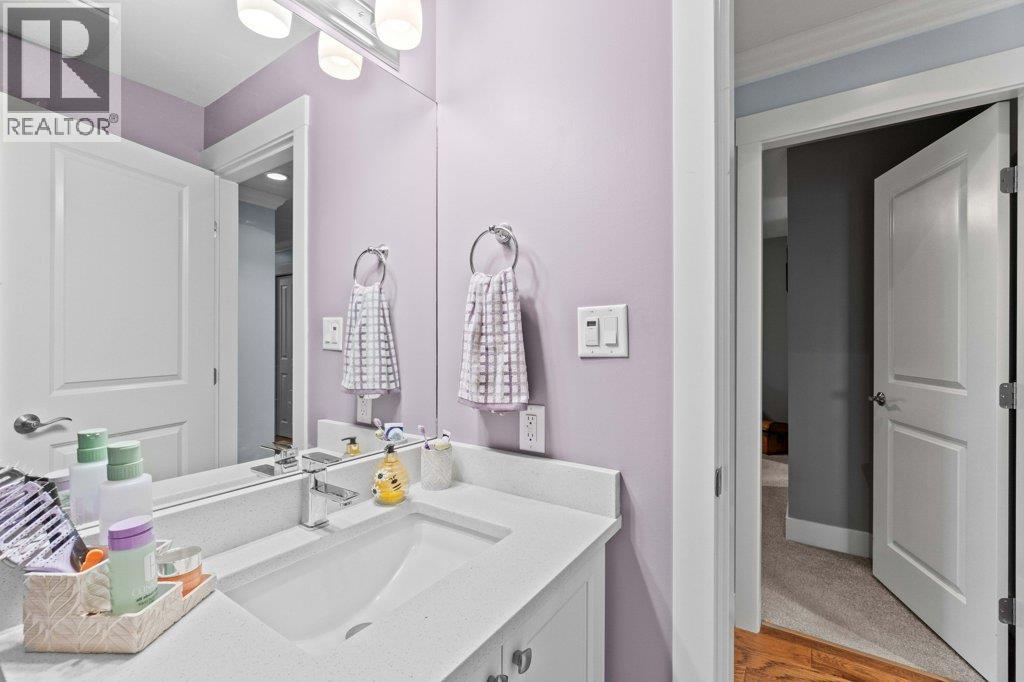 Photo 29 of 330 4 Avenue Se Unit 201, Salmon Arm BC
