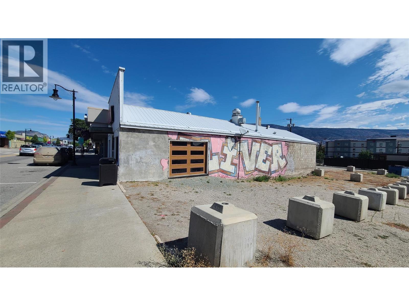  6271 Main Street, Oliver