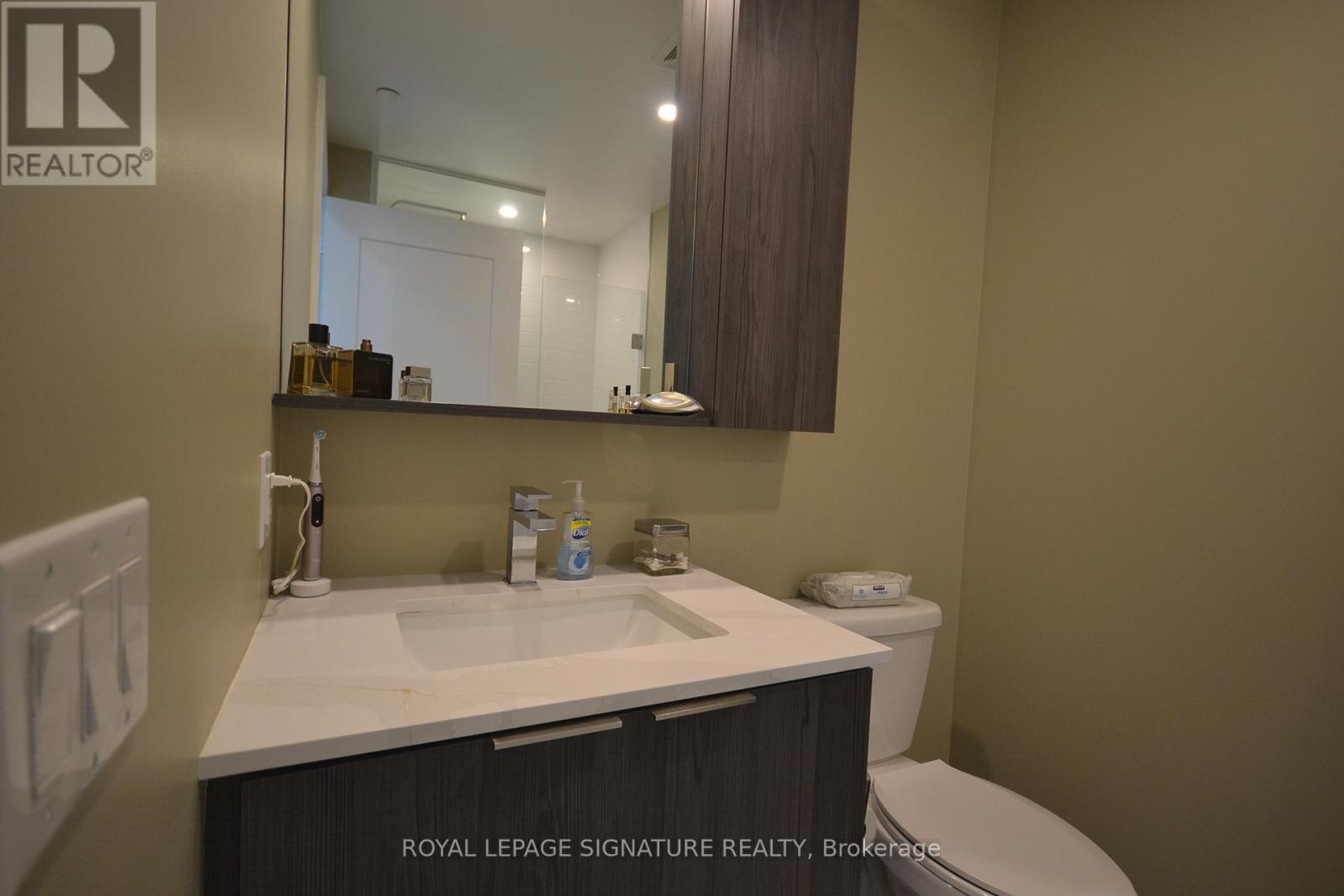 Photo 20 of 2406 70 Annie Craig Drive, Toronto ON