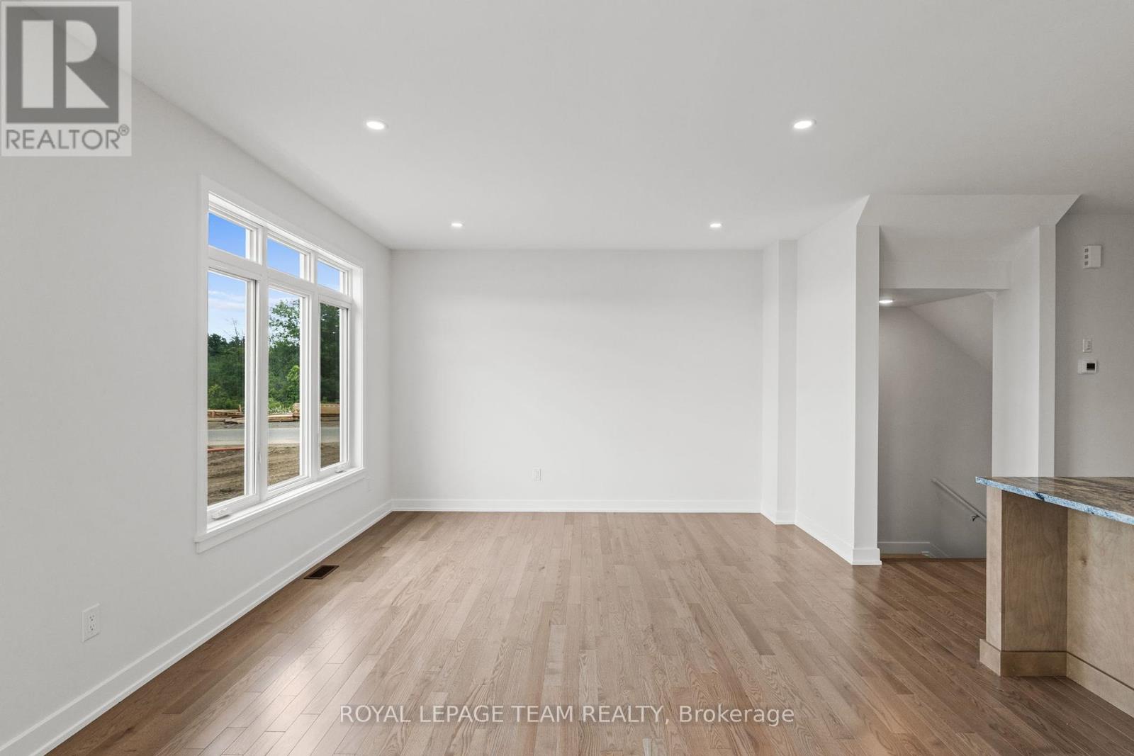 Photo 21 of 1020 Moore Street, Brockville ON