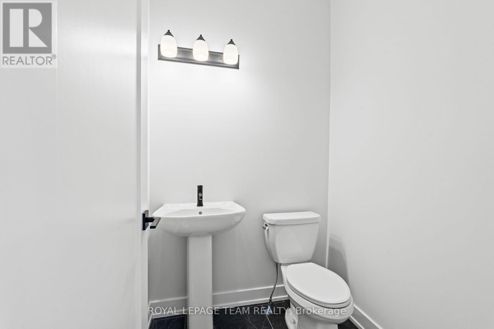 Photo 22 of 1020 Moore Street, Brockville ON
