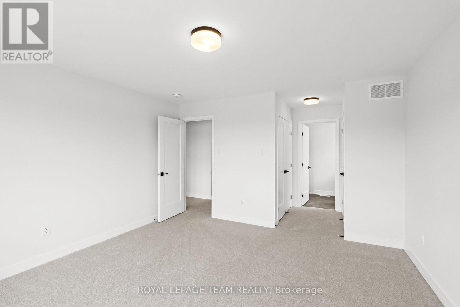 Photo 23 of 1020 Moore Street, Brockville ON