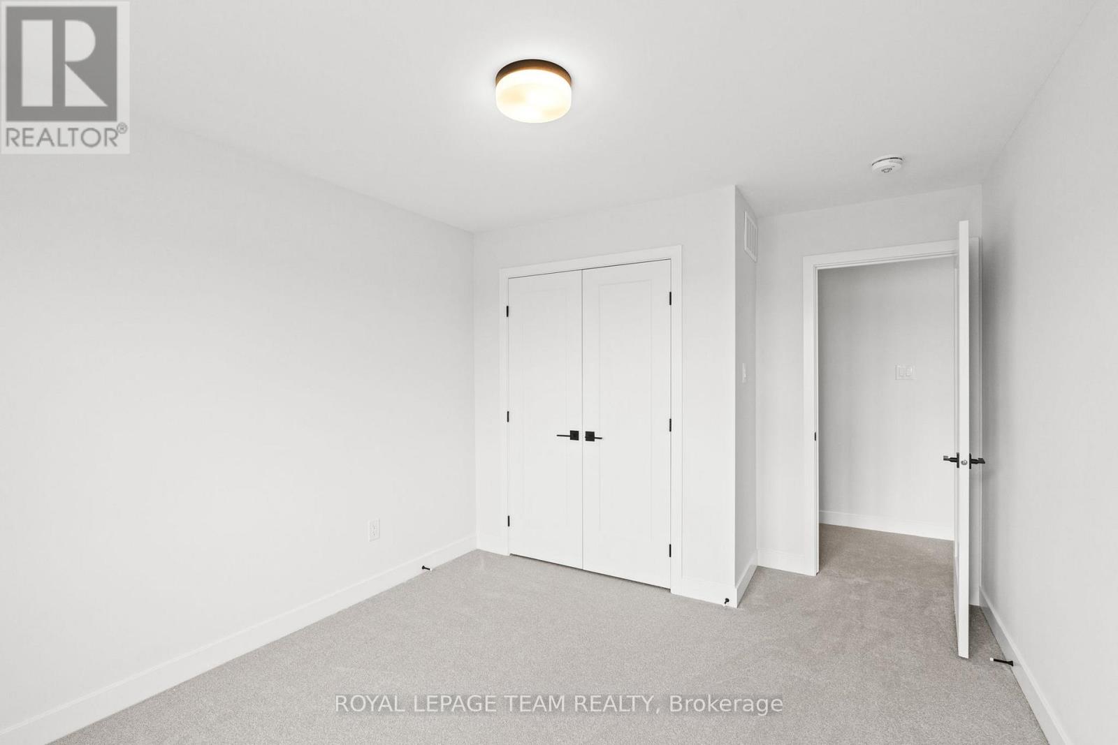 Photo 32 of 1020 Moore Street, Brockville ON
