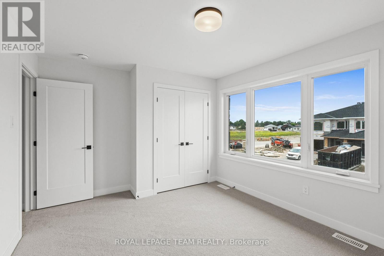 Photo 33 of 1020 Moore Street, Brockville ON