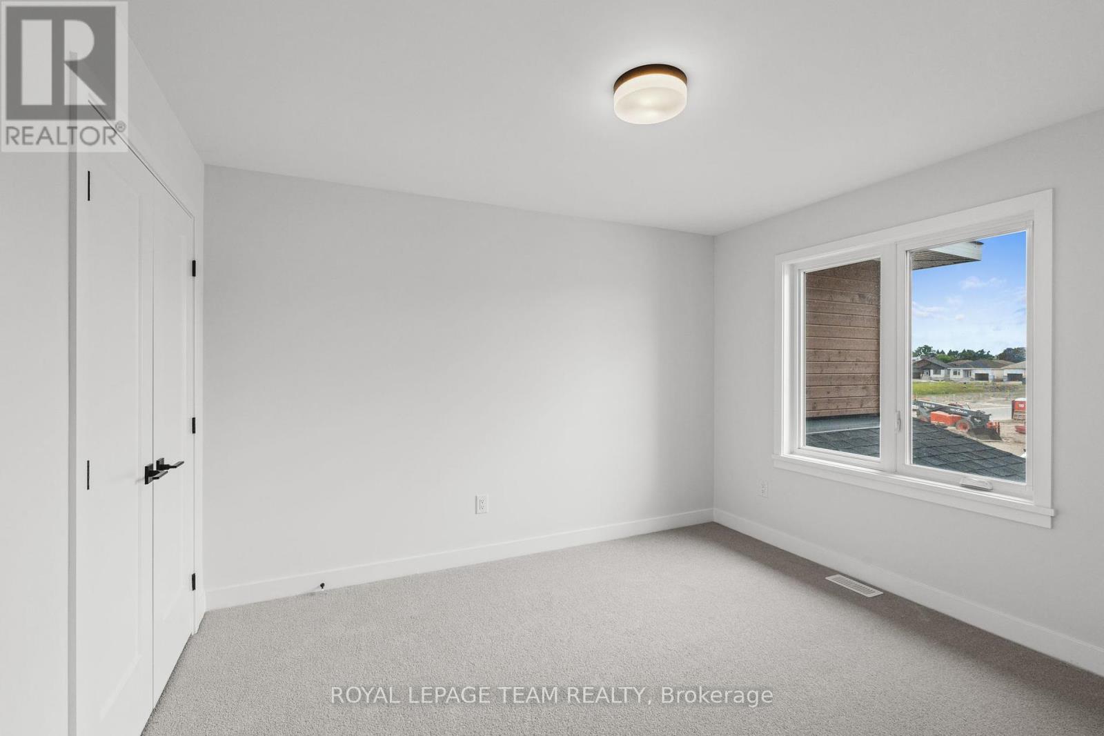 Photo 40 of 1020 Moore Street, Brockville ON