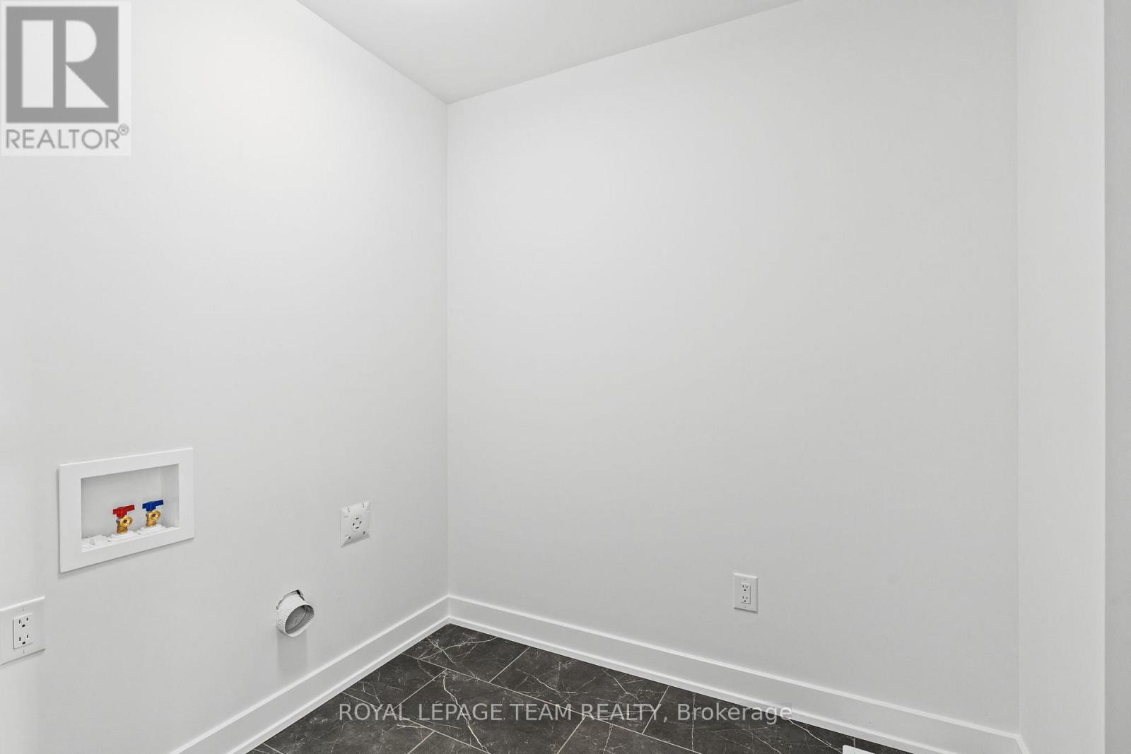 Photo 41 of 1020 Moore Street, Brockville ON