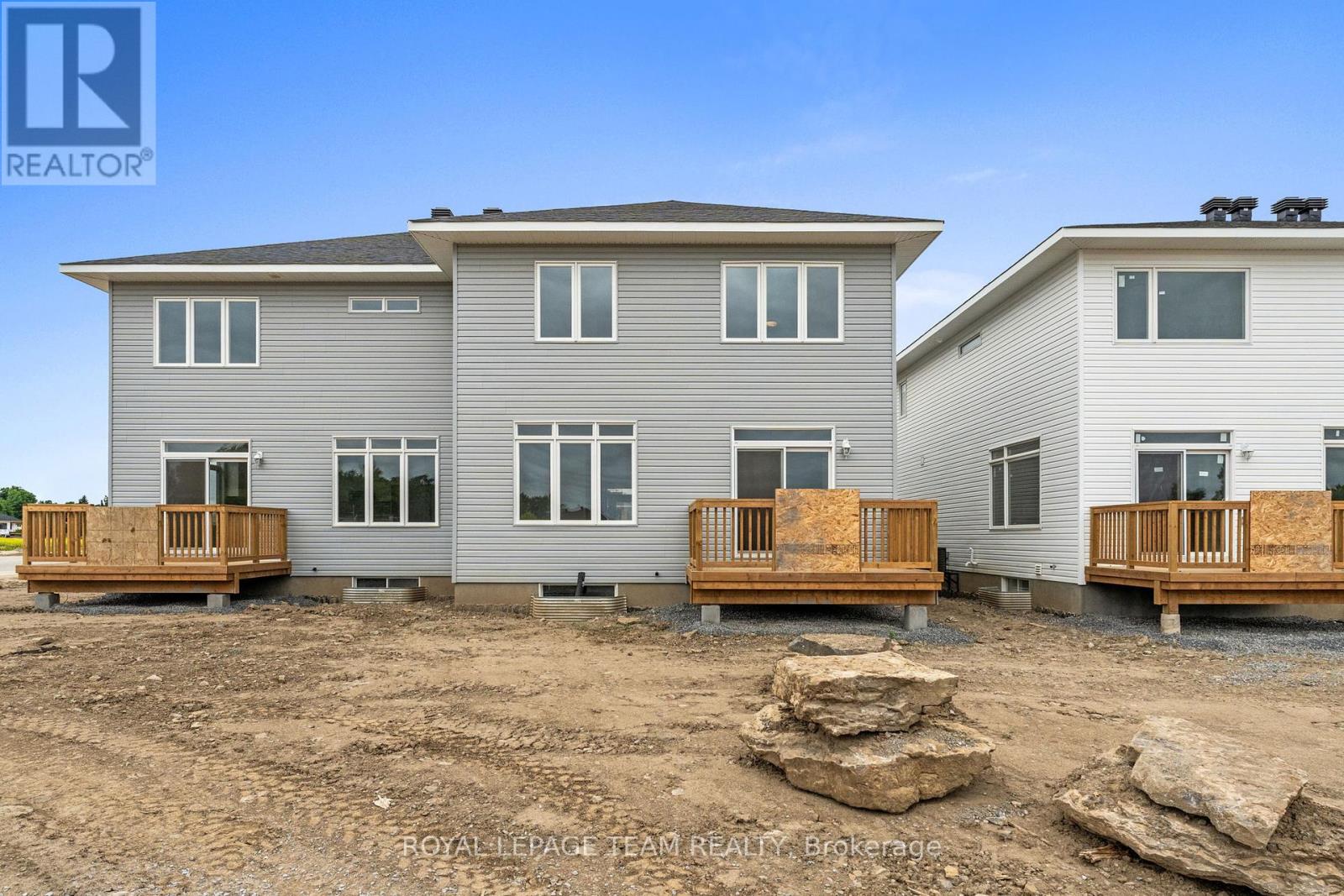 Photo 42 of 1020 Moore Street, Brockville ON
