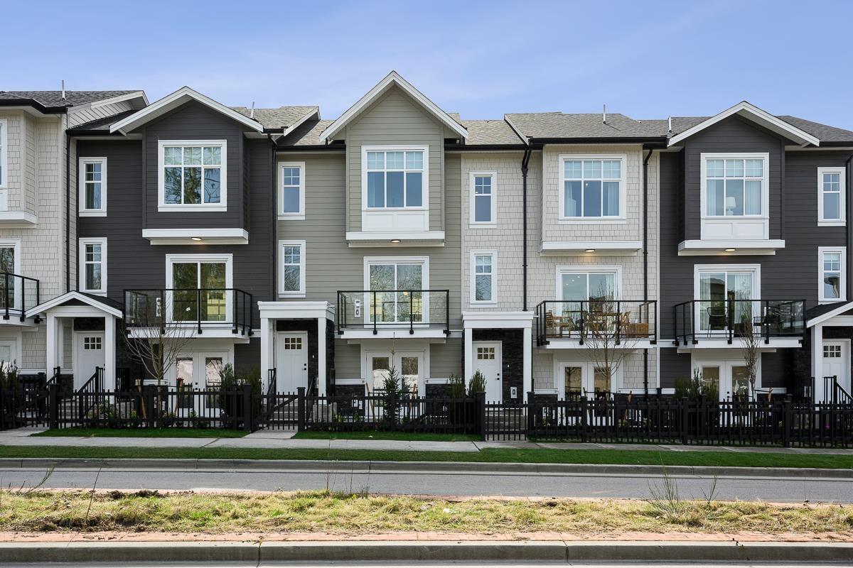 Photo 1 of 34 7716 207 Street, Langley BC