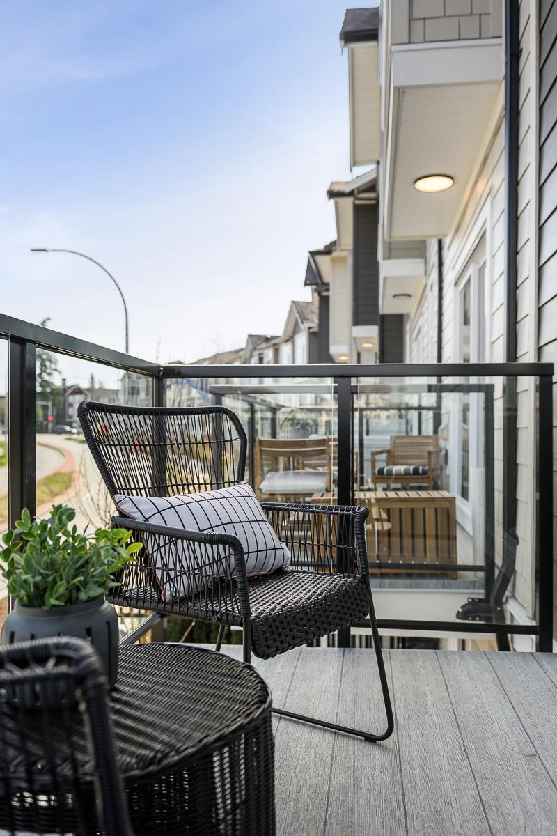 Photo 10 of 34 7716 207 Street, Langley BC