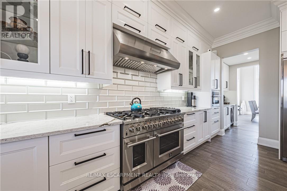 Photo 12 of 8378 Chippewa Road N, Hamilton ON