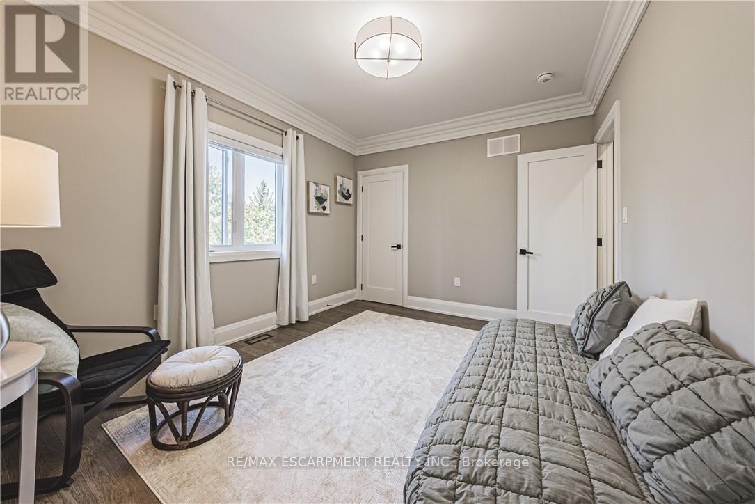 Photo 33 of 8378 Chippewa Road N, Hamilton ON