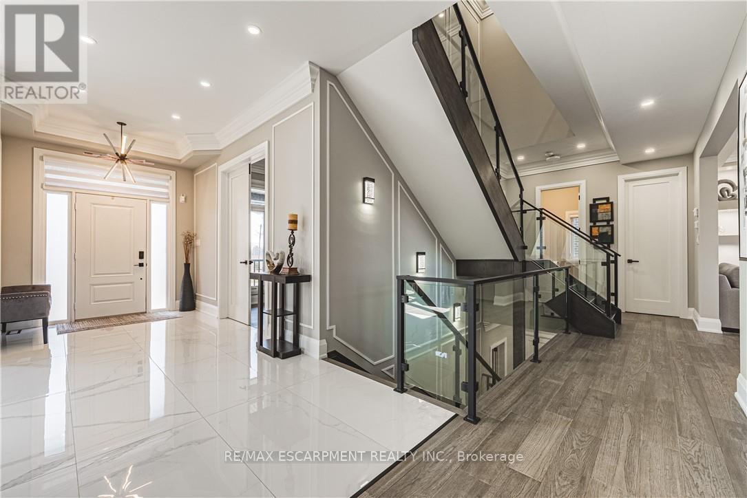 Photo 6 of 8378 Chippewa Road N, Hamilton ON