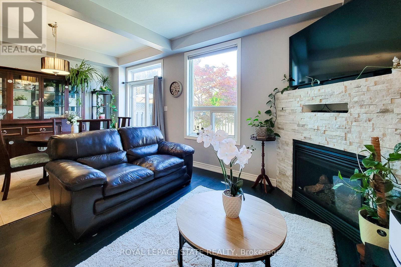 Photo 41 of 110 Marina Point Crescent, Hamilton ON