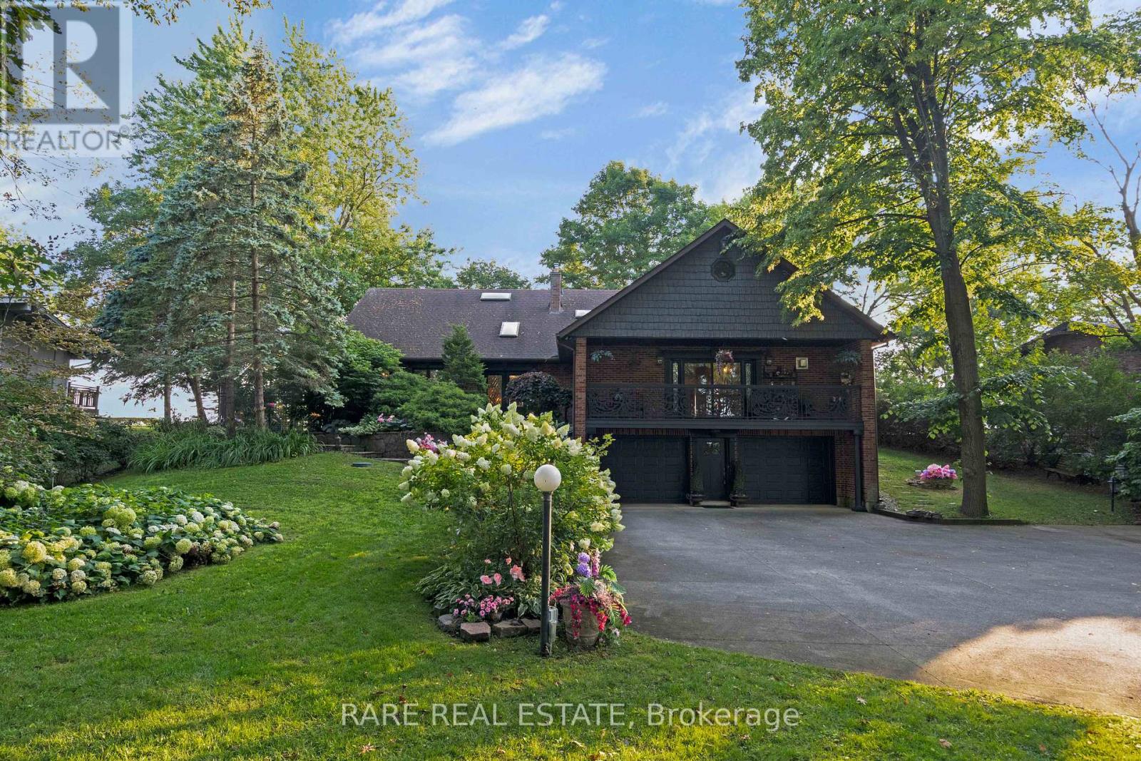 Photo 3 of 735 Lakeshore Road E, Port Colborne ON