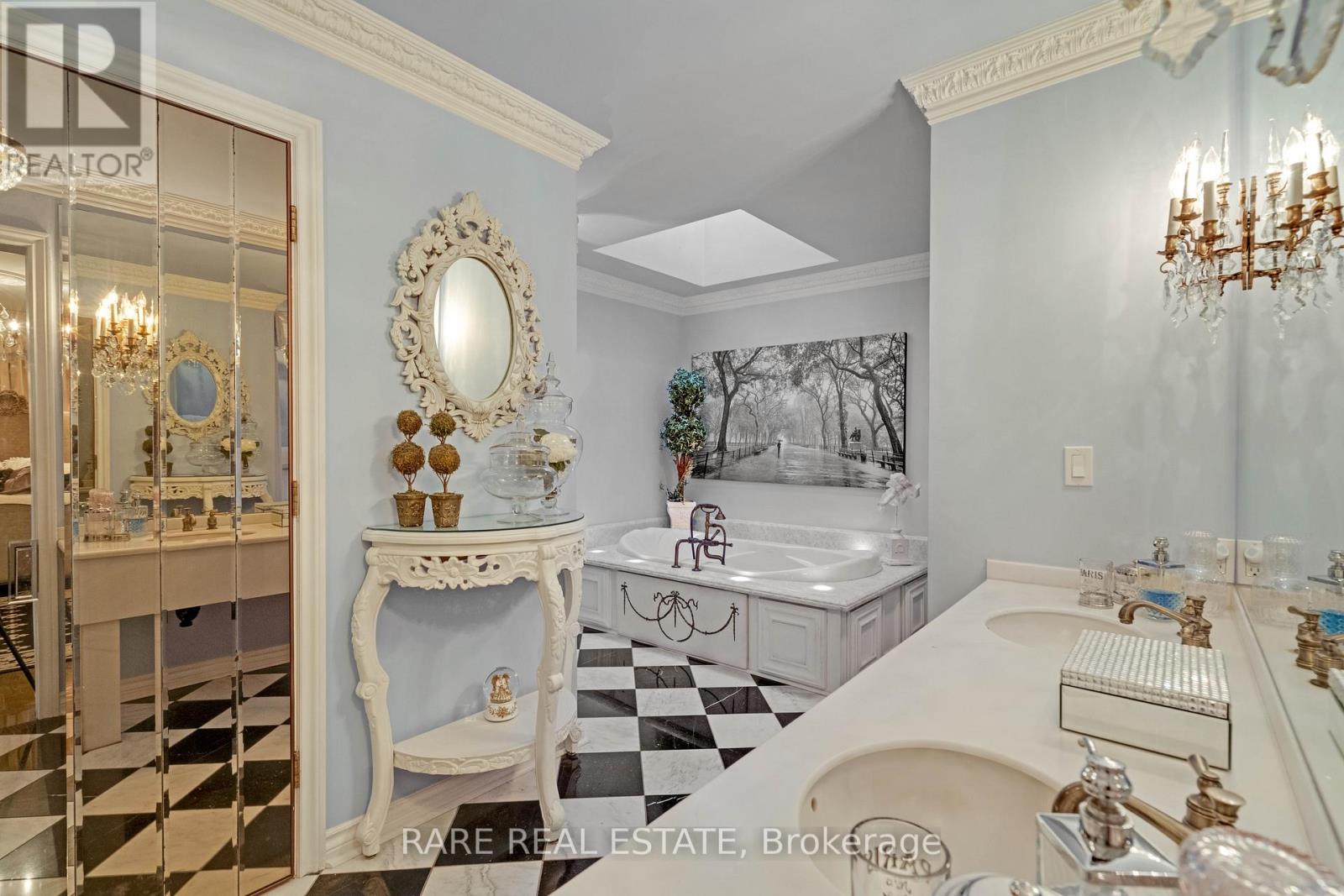 Photo 18 of 735 Lakeshore Road E, Port Colborne ON