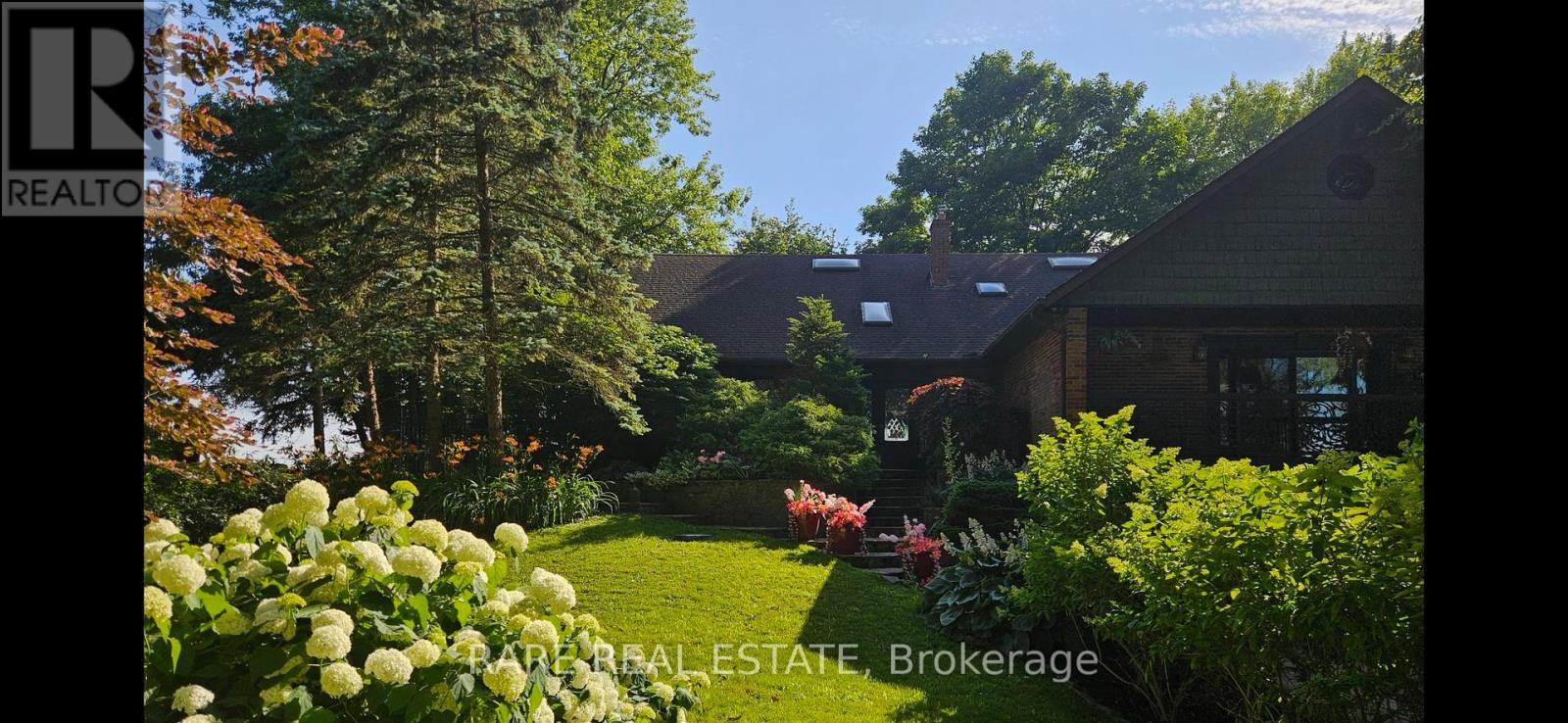 Photo 1 of 735 Lakeshore Road E, Port Colborne ON