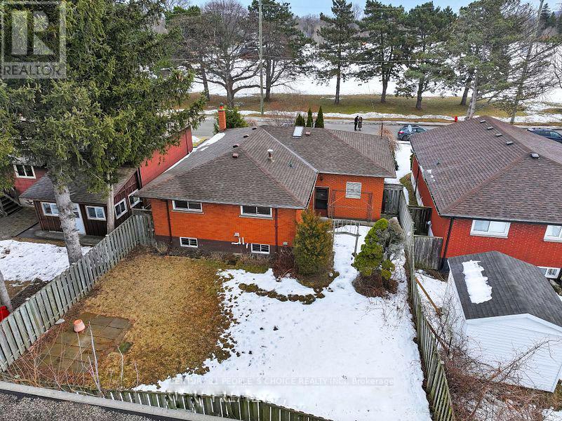 Photo 20 of 122 Rifle Range Road, Hamilton ON