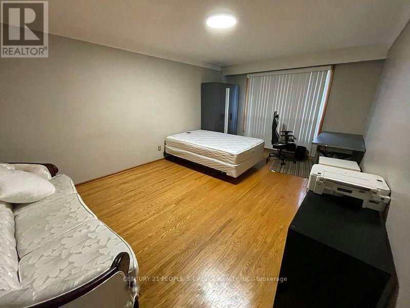 Photo 6 of 122 Rifle Range Road, Hamilton ON