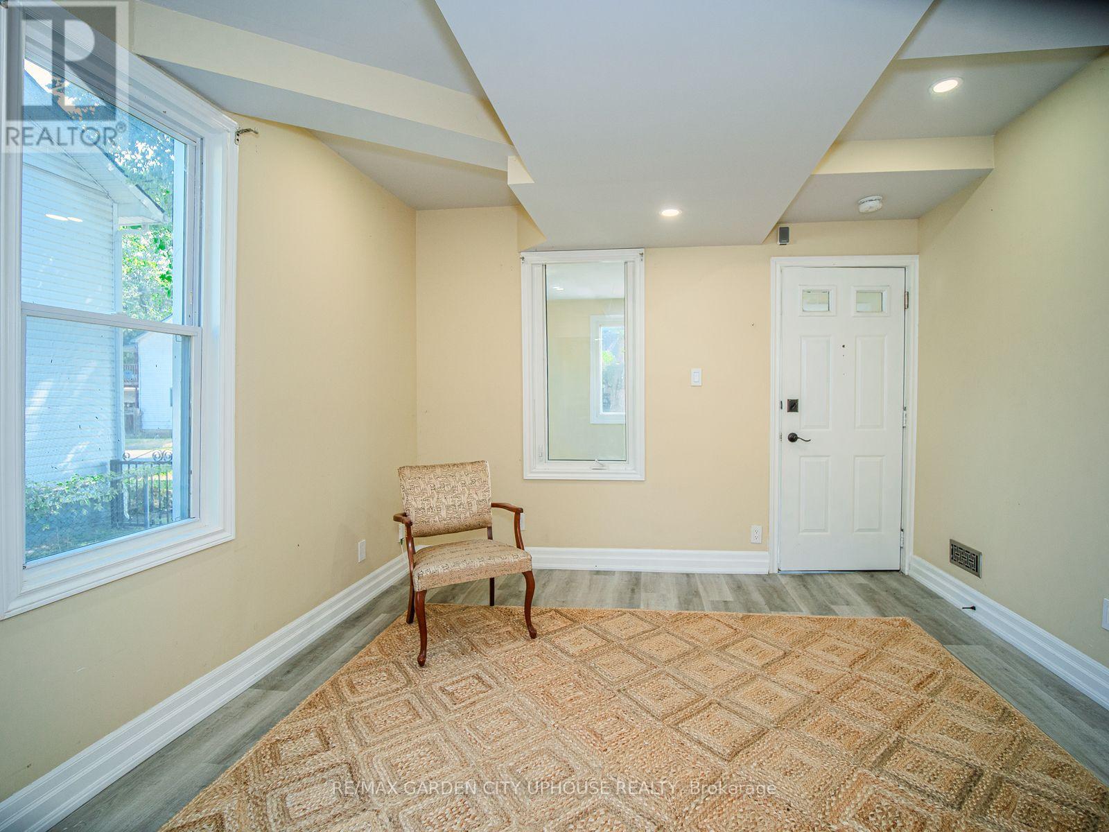 Photo 4 of 54 Archange Street, Fort Erie ON
