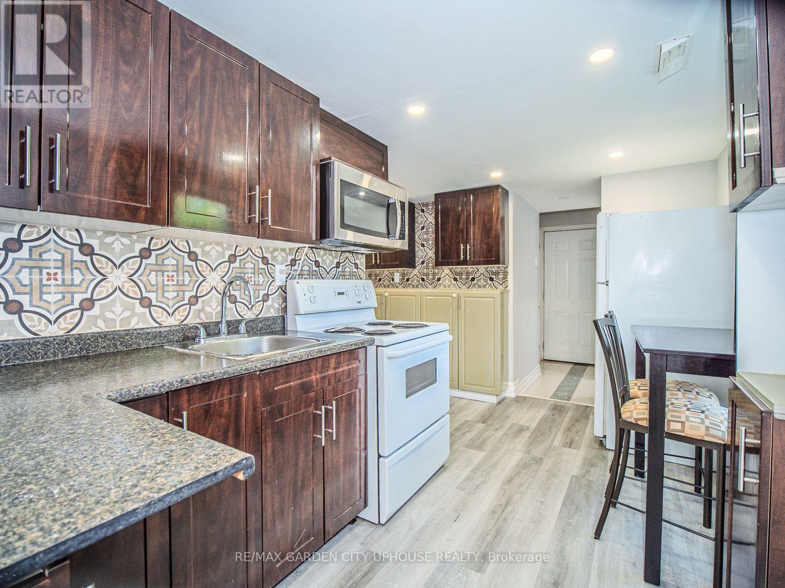 Photo 5 of 54 Archange Street, Fort Erie ON