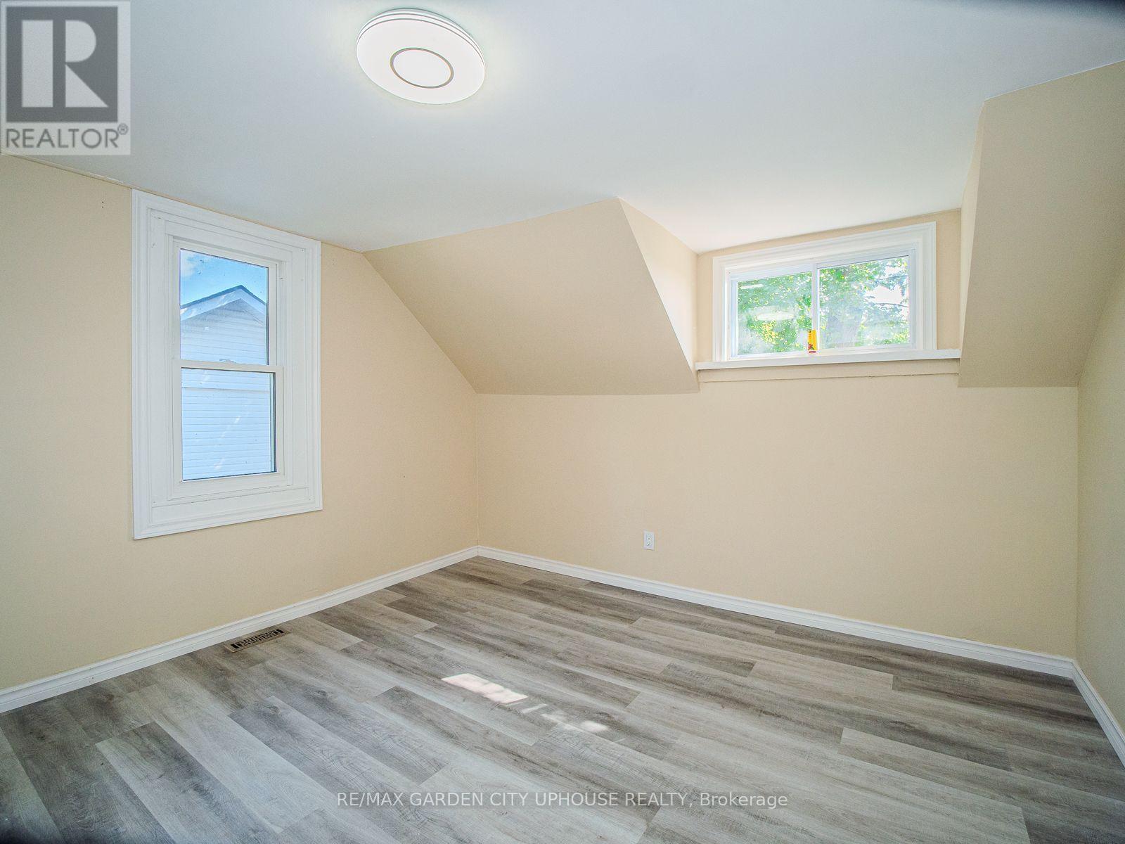 Photo 7 of 54 Archange Street, Fort Erie ON