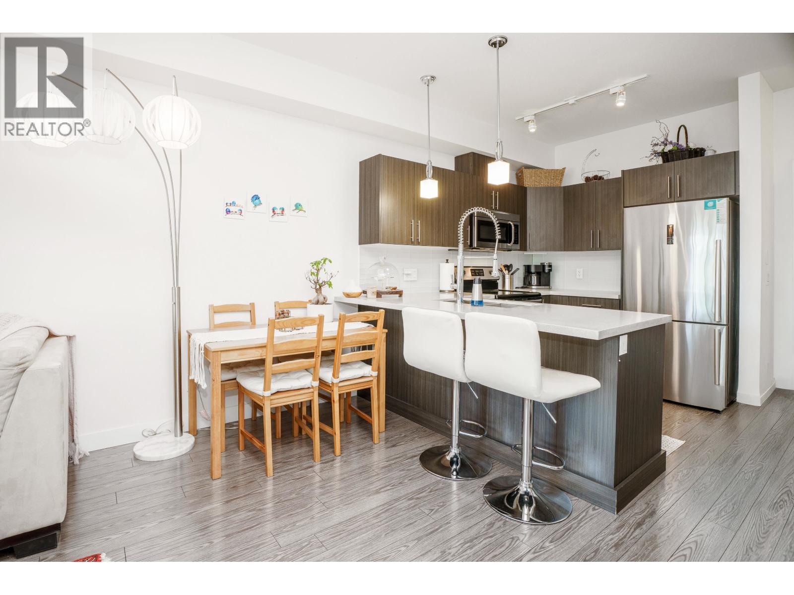Photo 4 of 419 12070 227 Street, Maple Ridge BC