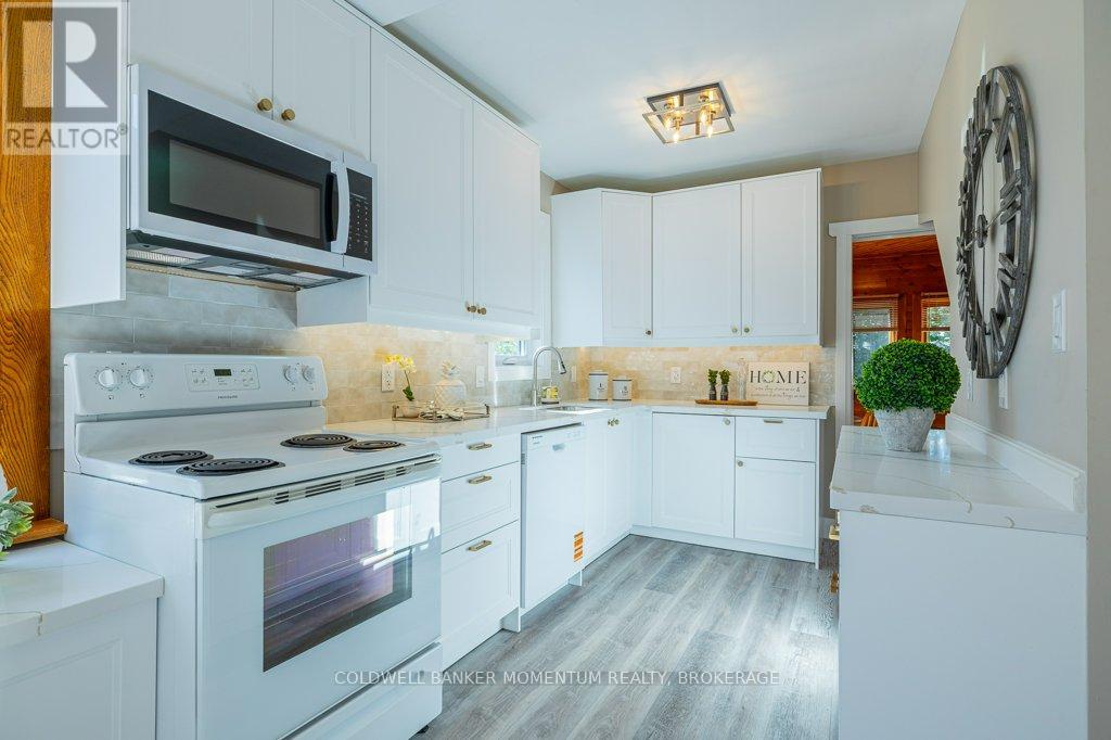 Photo 20 of 5188 Huron Street S, Niagara Falls ON