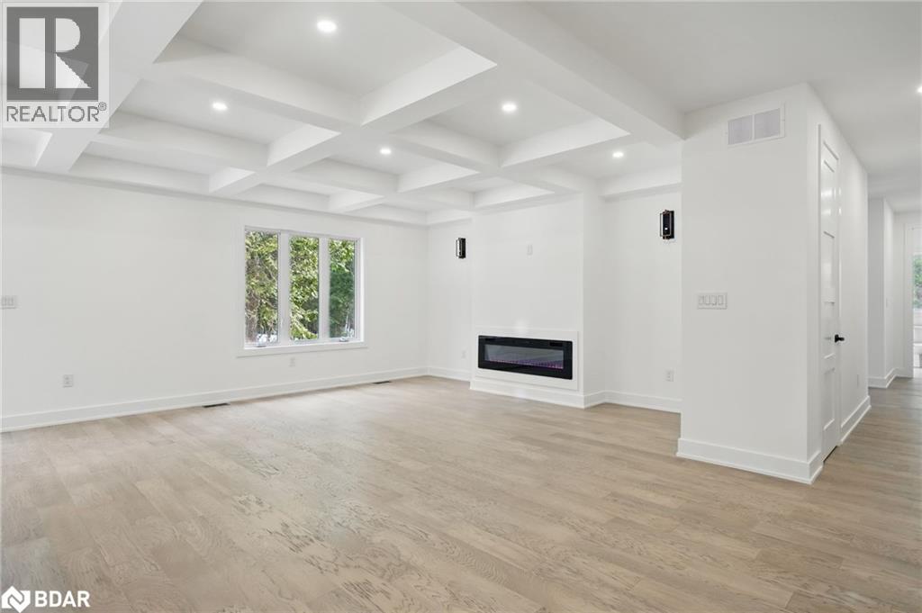 Photo 20 of 48 Iroquois Crescent, Tiny ON