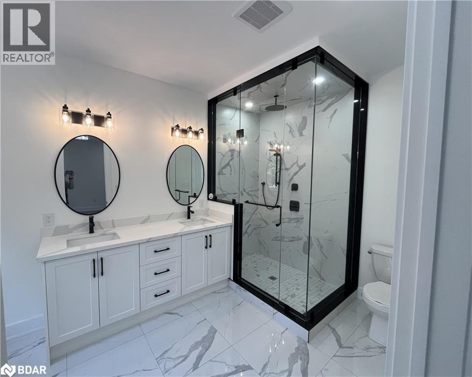 Photo 28 of 48 Iroquois Crescent, Tiny ON