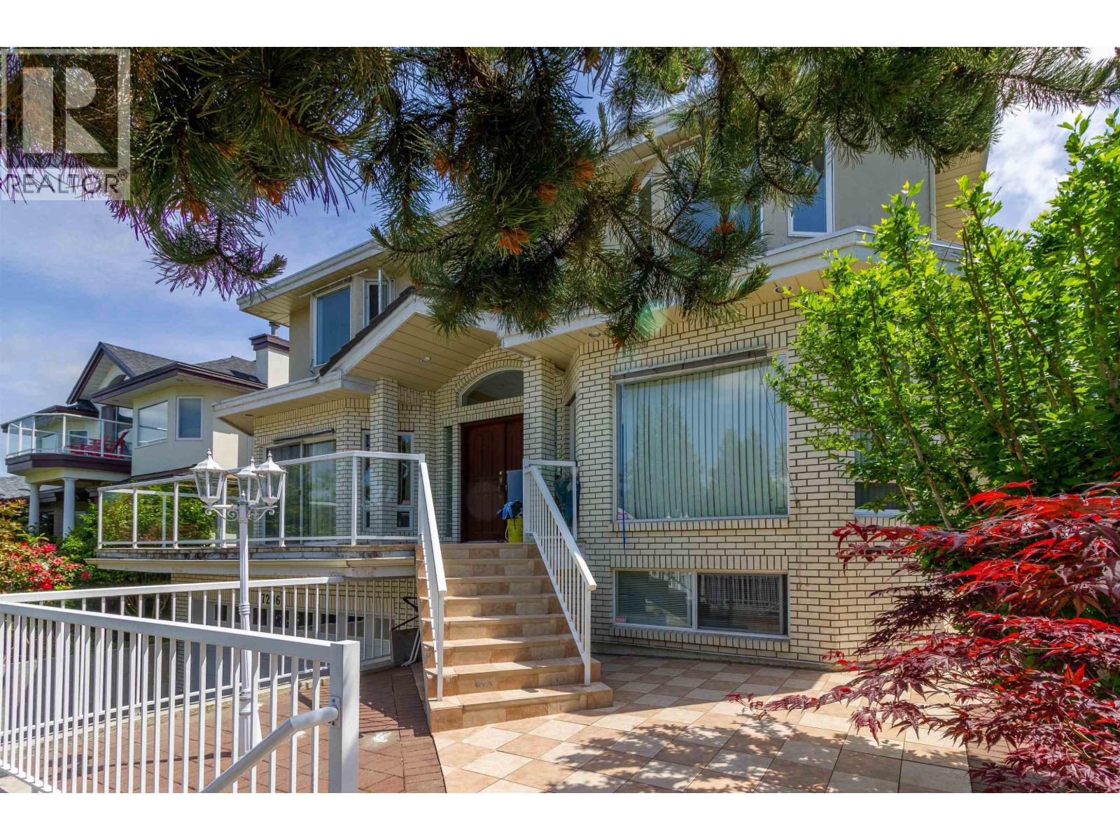 Photo 37 of 7286 Barnet Road, Burnaby BC