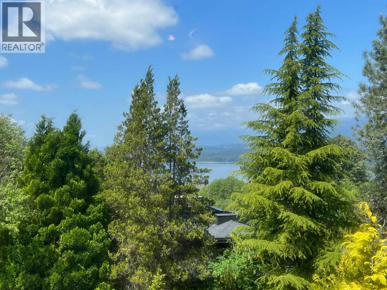Photo 8 of 7286 Barnet Road, Burnaby BC