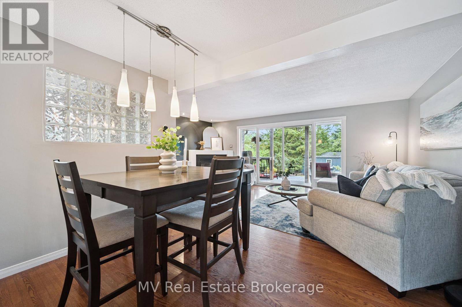 Photo 11 of 434 B Dunvegan Drive, Waterloo ON