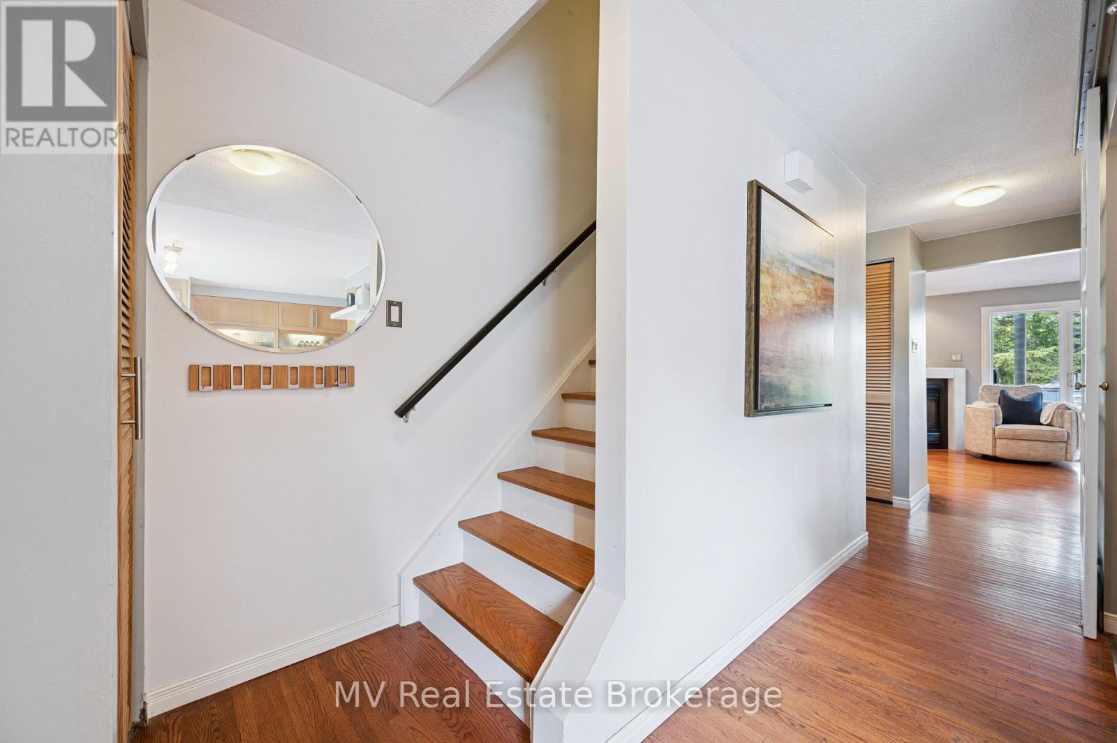 Photo 20 of 434 B Dunvegan Drive, Waterloo ON