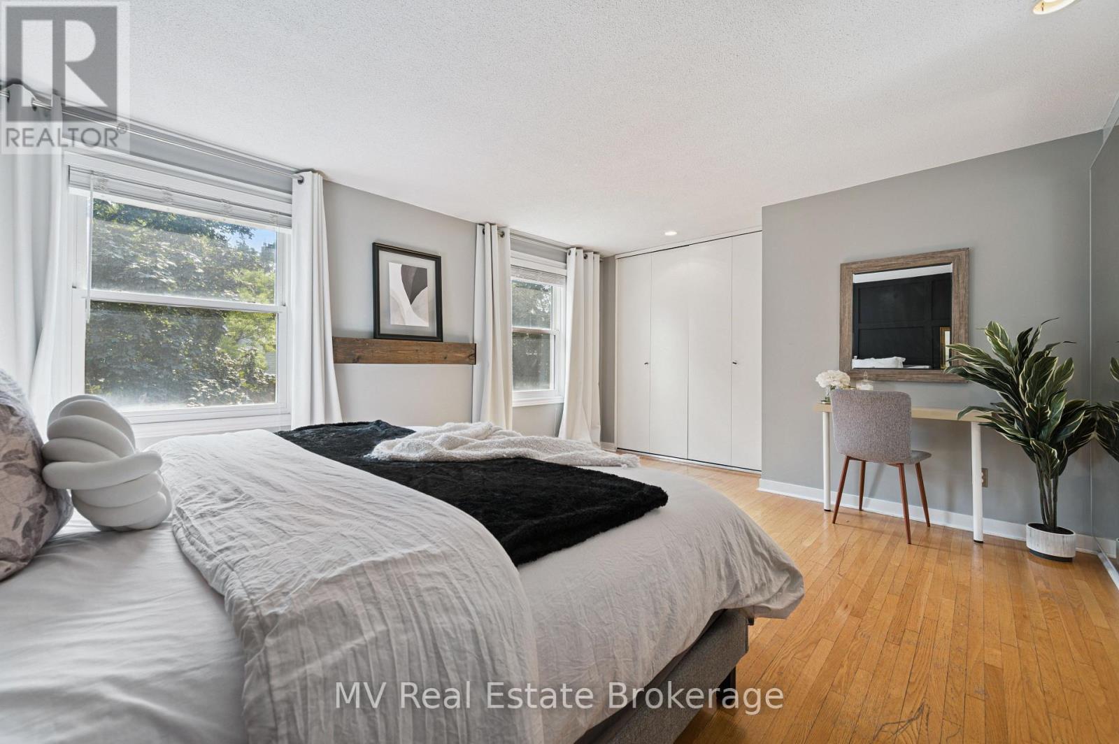 Photo 27 of 434 B Dunvegan Drive, Waterloo ON