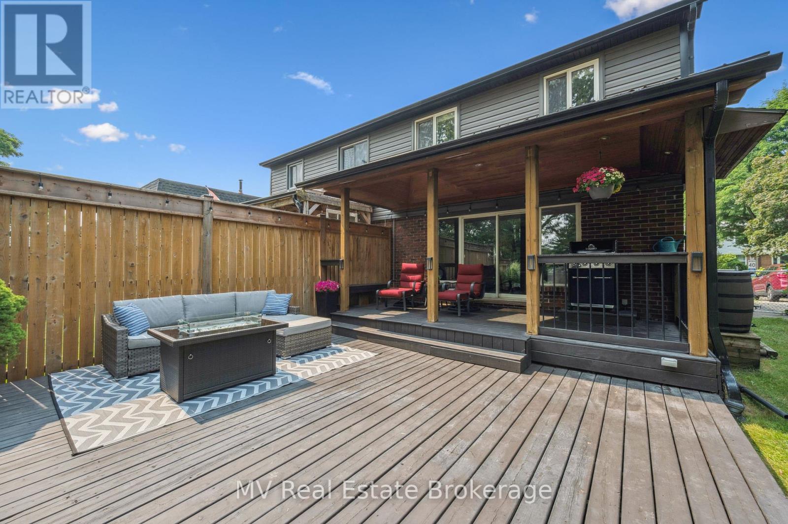 Photo 36 of 434 B Dunvegan Drive, Waterloo ON