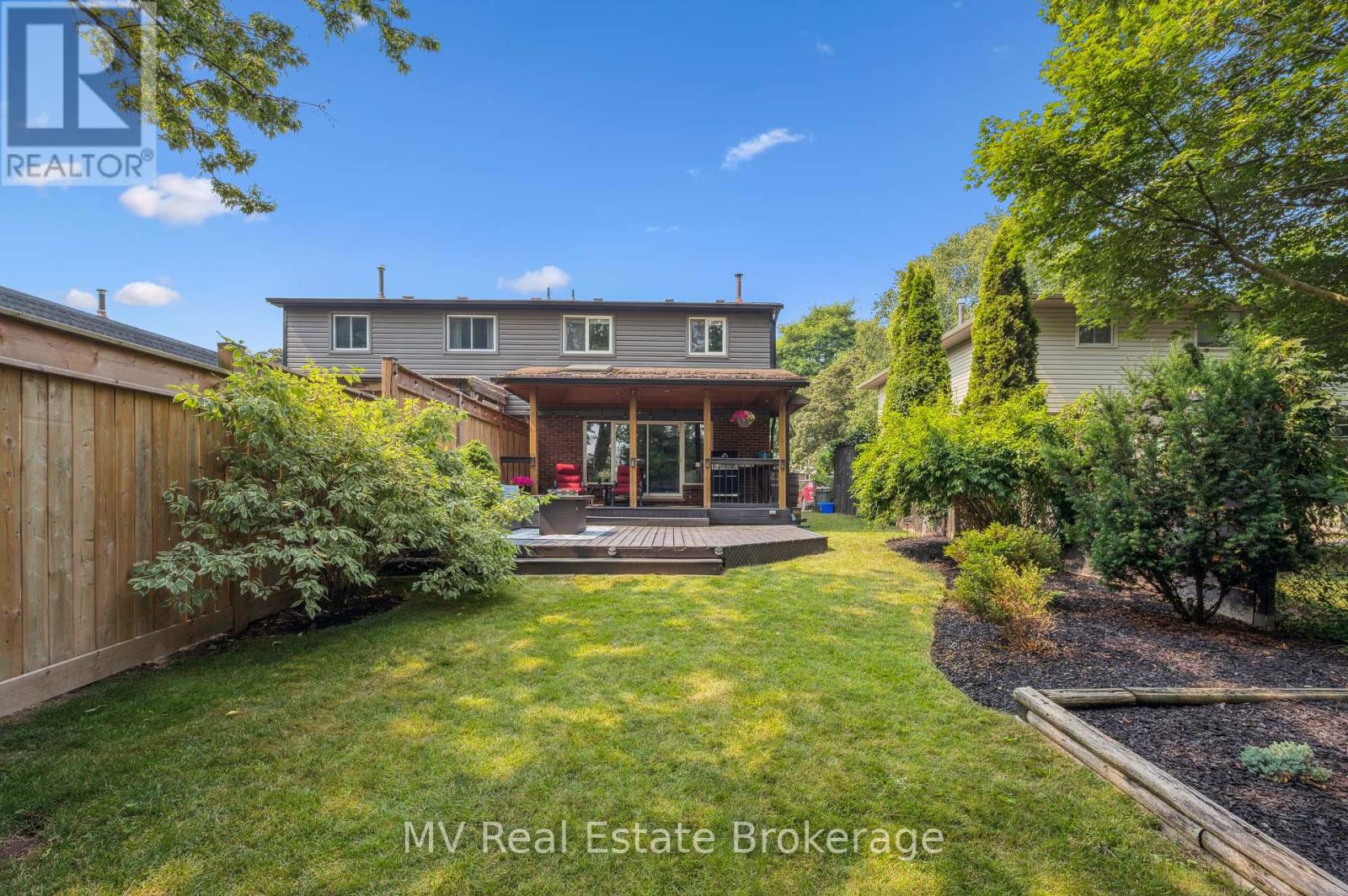 Photo 40 of 434 B Dunvegan Drive, Waterloo ON