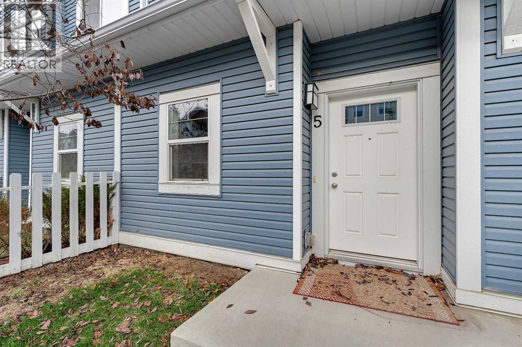 Photo 10 of 6 Stonehouse Crescent Nw, High River AB