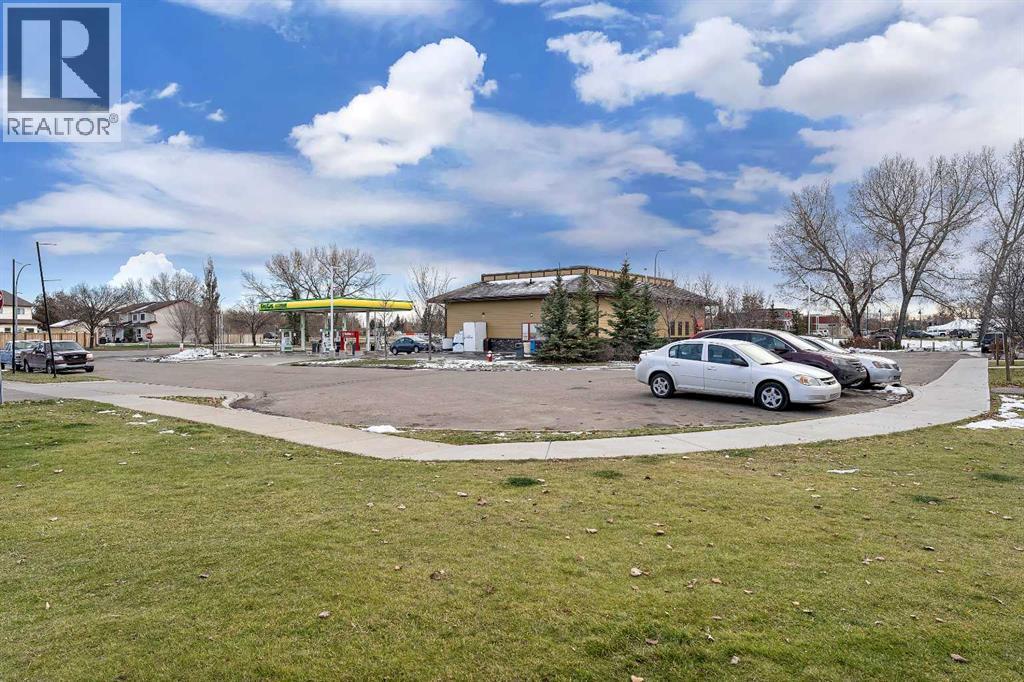 Photo 9 of 6 Stonehouse Crescent Nw, High River AB