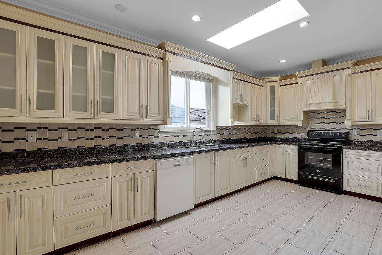 Photo 7 of 13493 81 Avenue, Surrey BC