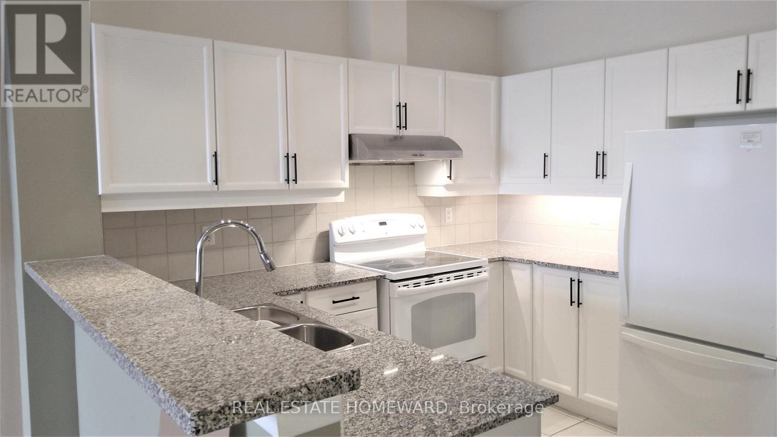Photo 14 of 417 1 Leaside Park Drive, Toronto ON
